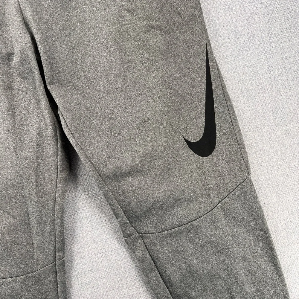 Nike‎ Therma Fit GX Swoosh Sweatpants Men XXL Gray Tapered Joggers Athleisure